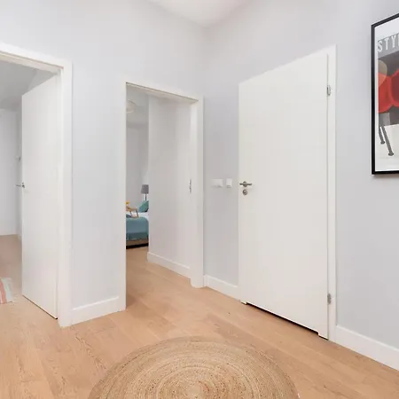 Neptun Park Spacious 3-bedroom By Renters *