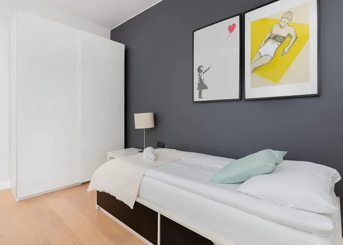 Neptun Park Spacious 3-bedroom By Renters * Gdańsk