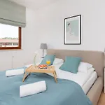 Appartamento Neptun Park Spacious 3-bedroom By Renters
