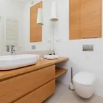 Neptun Park Spacious 3-bedroom By Renters Apartment