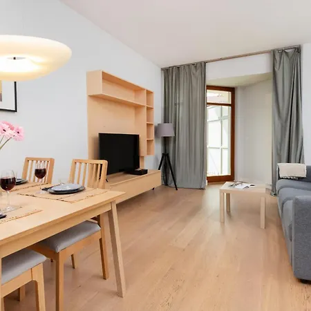 Апартаменты Neptun Park Spacious 3-bedroom By Renters