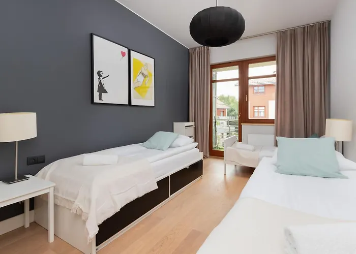 Neptun Park Spacious 3-bedroom By Renters * Gdansk