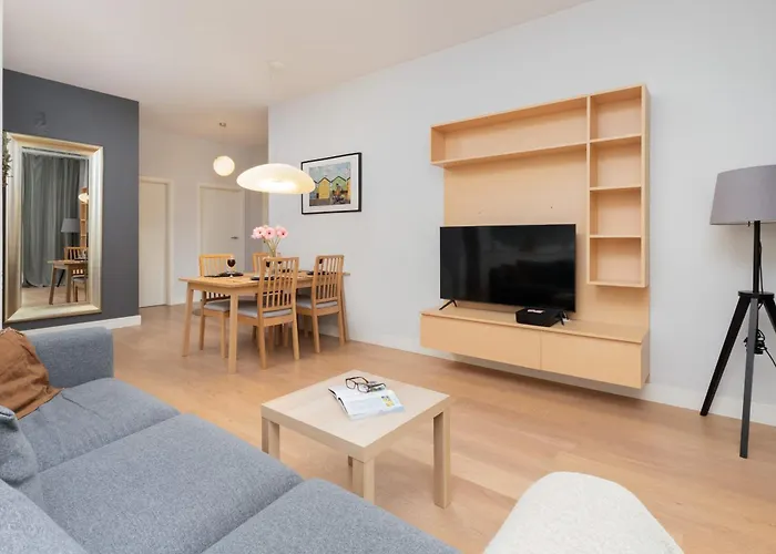 Neptun Park Spacious 3-bedroom By Renters Γκντανσκ