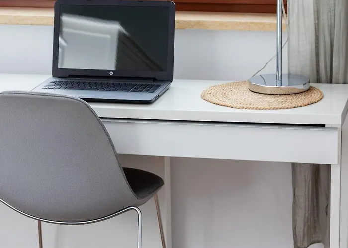 Neptun Park Spacious 3-bedroom By Renters