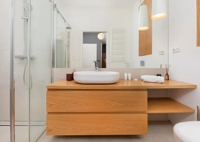 Neptun Park Spacious 3-bedroom By Renters