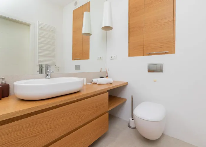 Neptun Park Spacious 3-bedroom By Renters Διαμέρισμα